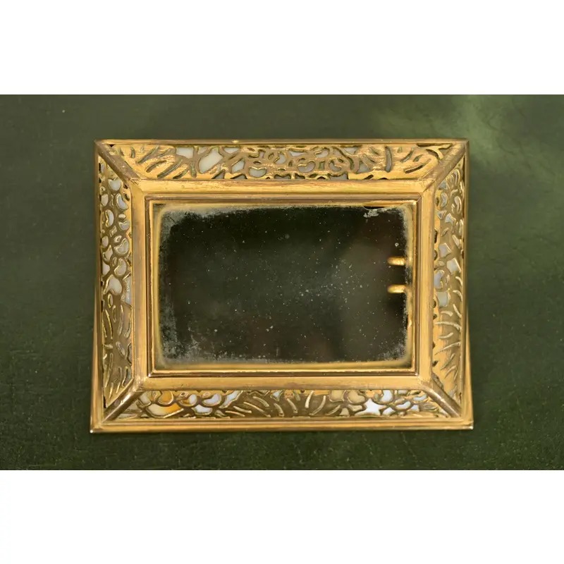 Tiffany Studios New York Grapevine Bronze Doré and Favrile Slag Glass Desk Calendar Holder or Picture Frame - Image 7