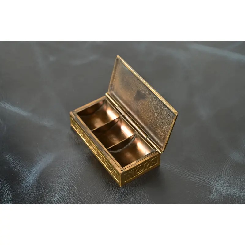 Tiffany Studios New York Zodiac Bronze Doré Stamp Box - Image 7