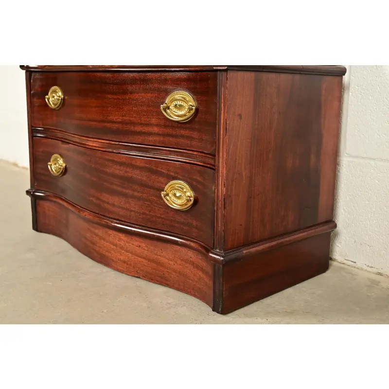 Baker Furniture Style Chinese Chippendale Carved Mahogany Étagère or Bookcase - Image 12