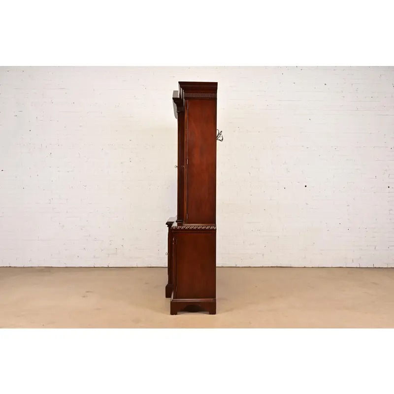 Baker Furniture Historic Charleston Georgian Flame Mahogany Lighted Breakfront Bookcase Cabinet - Image 14