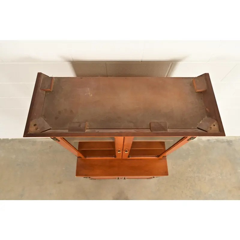 Ethan Allen American Colonial Solid Maple Breakfront Bookcase Cabinet, Circa 1960s - Image 14