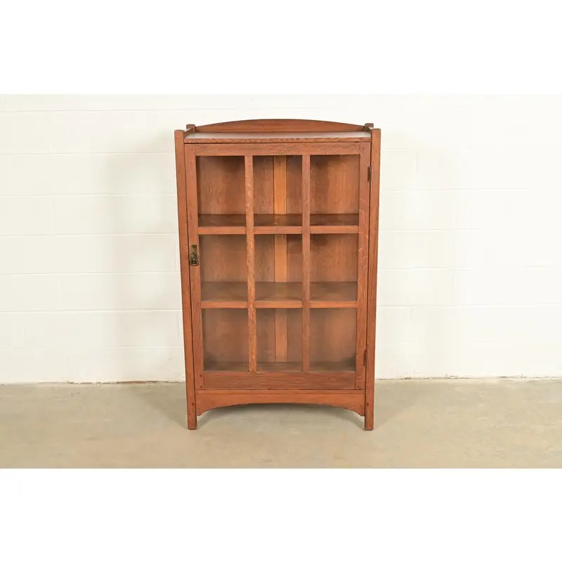 L. & J. G. Stickley Antique Mission Oak Arts and Crafts Bookcase Cabinet, Circa 1910