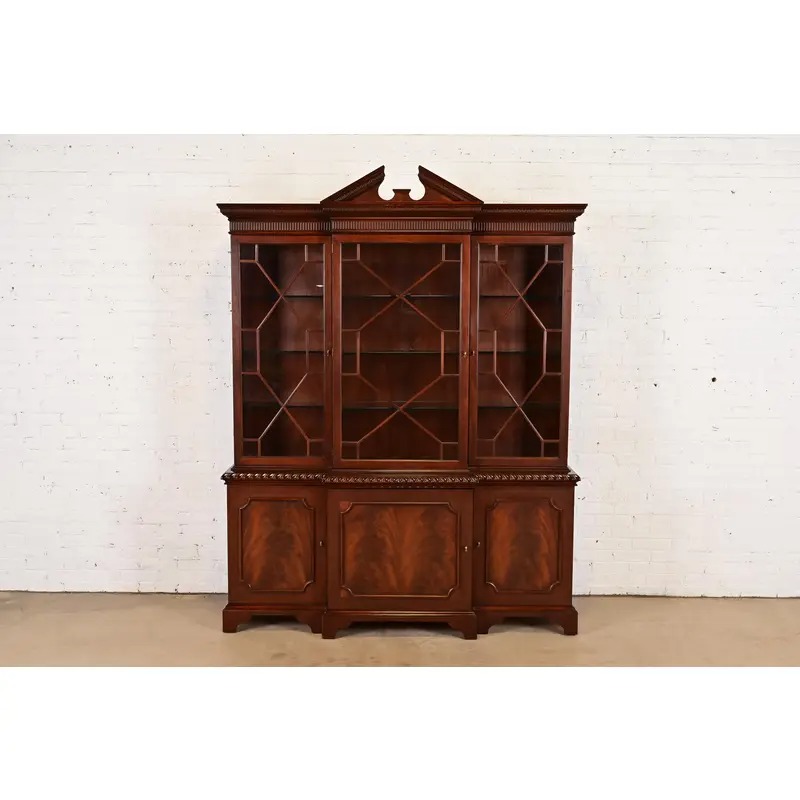 Baker Furniture Historic Charleston Georgian Flame Mahogany Lighted Breakfront Bookcase Cabinet - Image 2