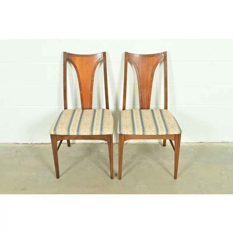 Broyhill Brasilia Mid-Century Modern Sculpted Walnut Side Chairs or Dining Chairs, Pair - Image 2