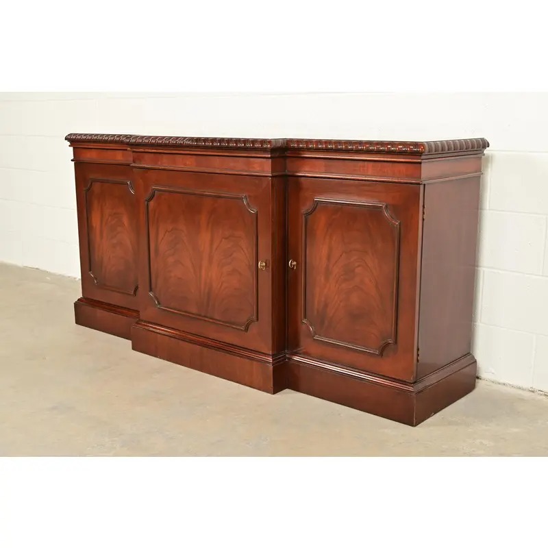 Baker Furniture Historic Charleston Georgian Flame Mahogany Breakfront Sideboard or Bar Cabinet - Image 3