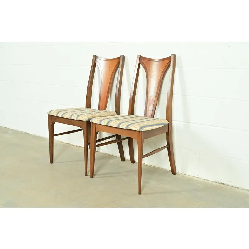 Broyhill Brasilia Mid-Century Modern Sculpted Walnut Side Chairs or Dining Chairs, Pair - Image 3