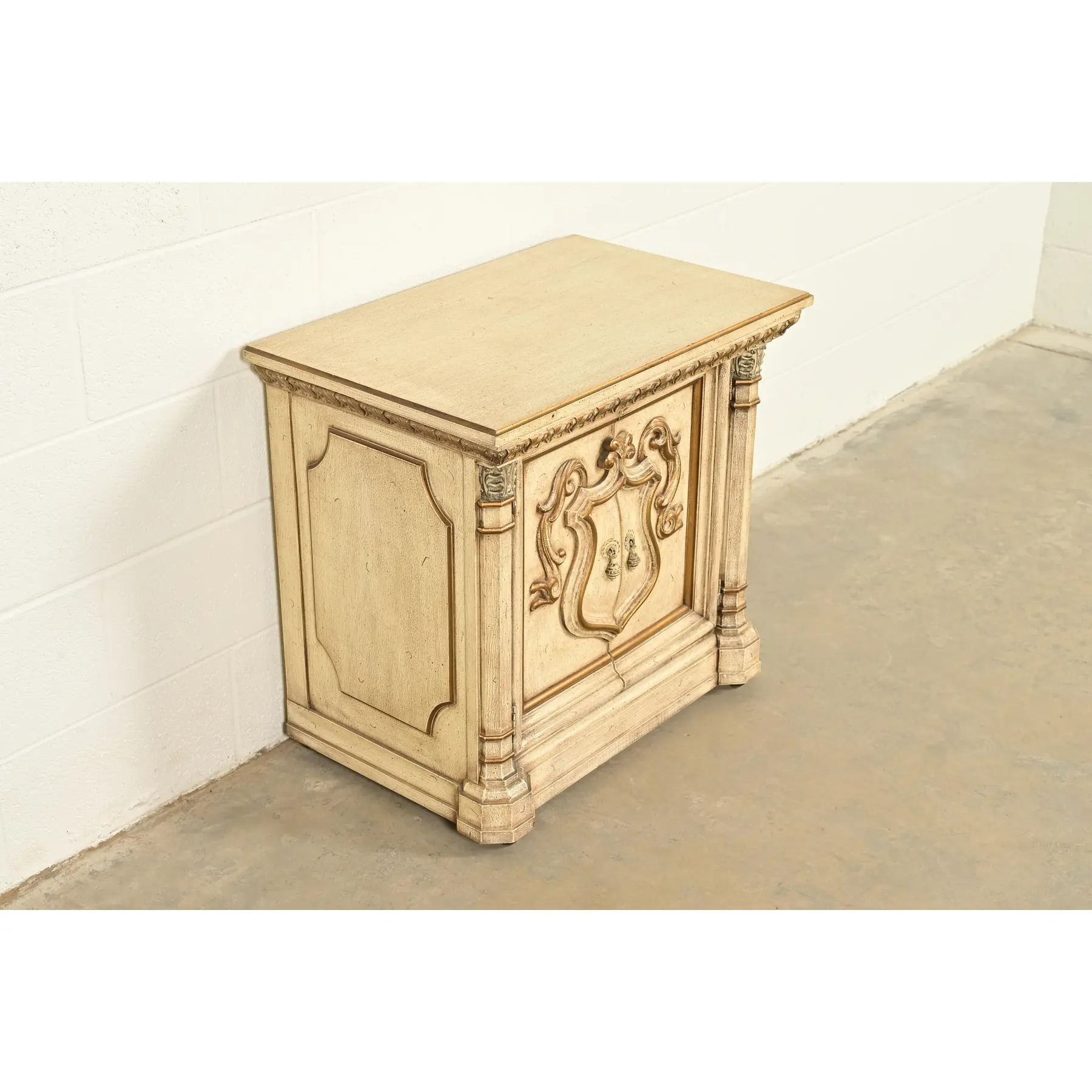 Romweber Hollywood Regency French Rococo Cream Lacquered and Parcel Gilt Nightstand, Circa 1960s - Image 5