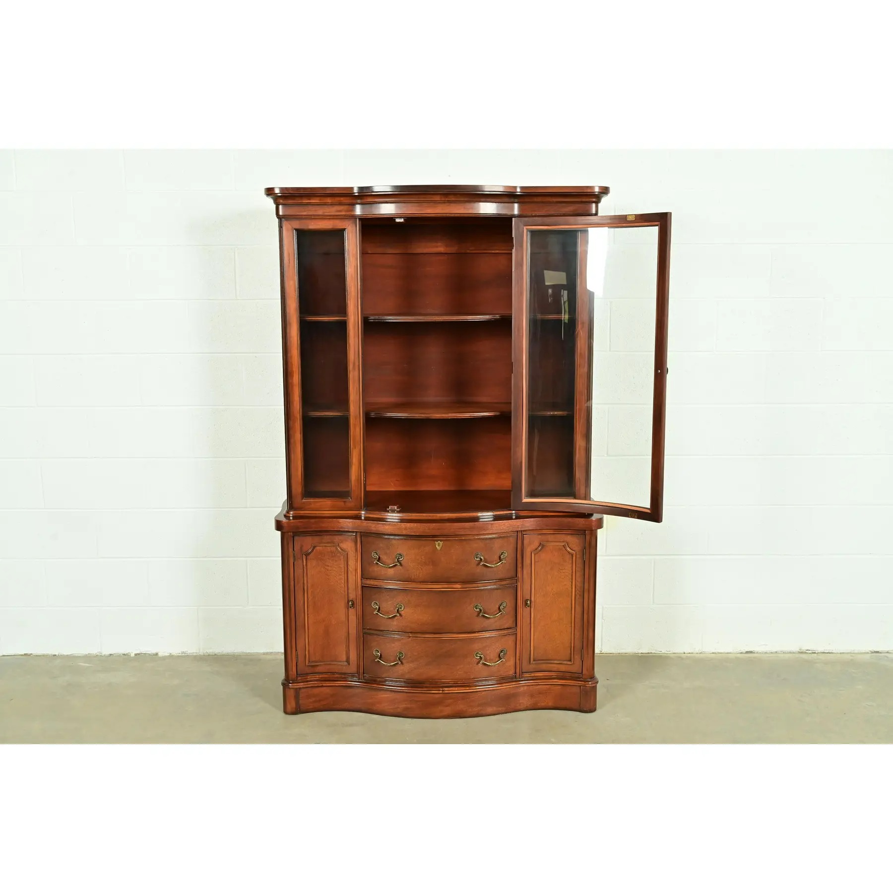 Baker Furniture Style Georgian Carved Mahogany Breakfront Bookcase Cabinet, Circa 1950s - Image 4