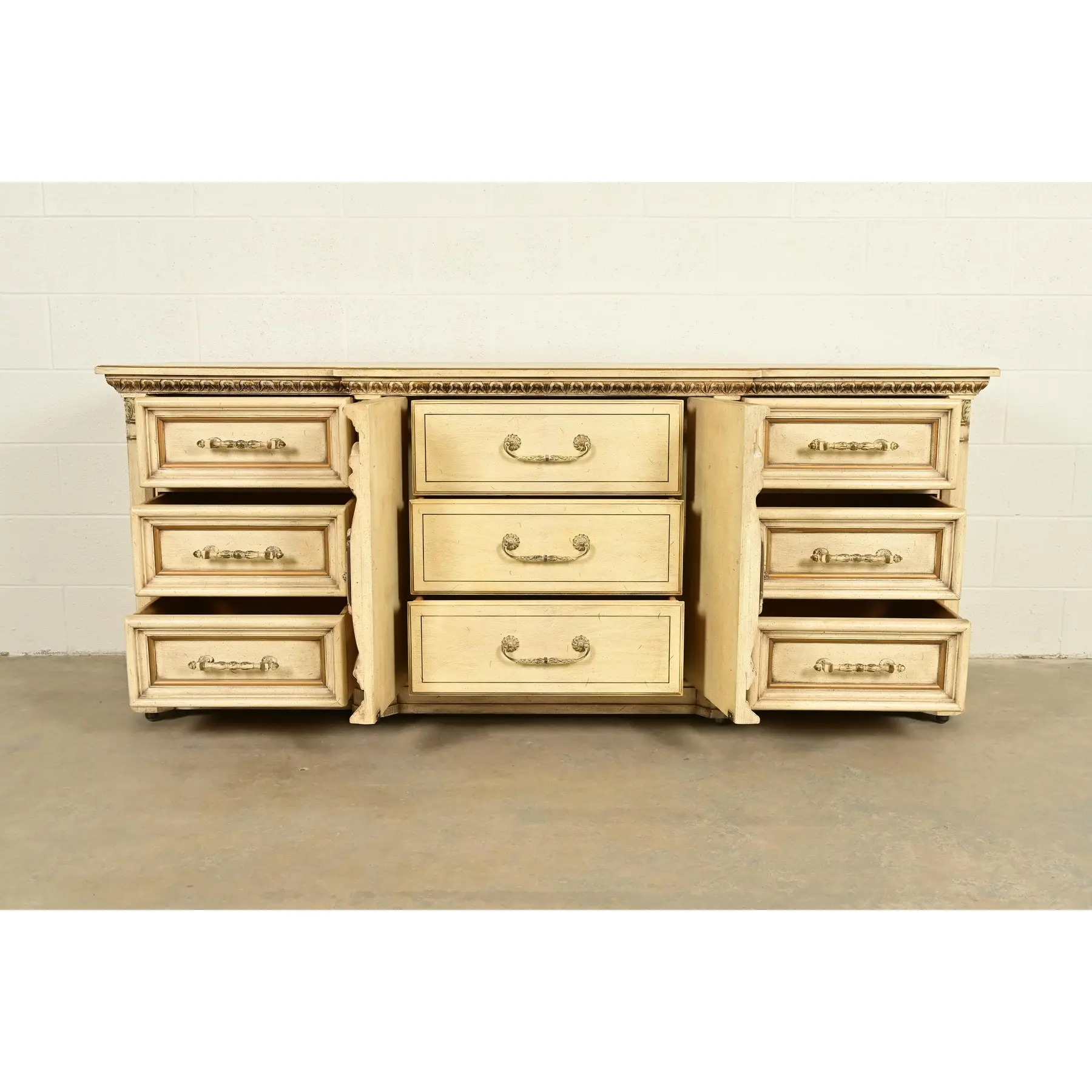 Romweber Hollywood Regency French Rococo Cream Lacquered Parcel Gilt Nine-Drawer Dresser, Circa 1960s - Image 5