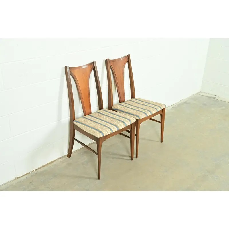 Broyhill Brasilia Mid-Century Modern Sculpted Walnut Side Chairs or Dining Chairs, Pair - Image 4