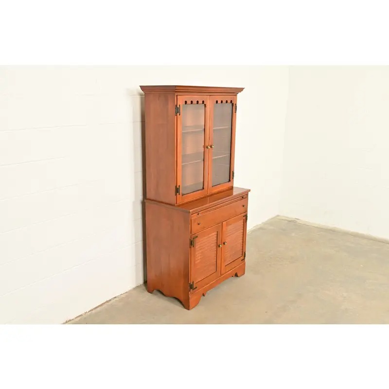 Ethan Allen American Colonial Solid Maple Breakfront Bookcase Cabinet, Circa 1960s - Image 4