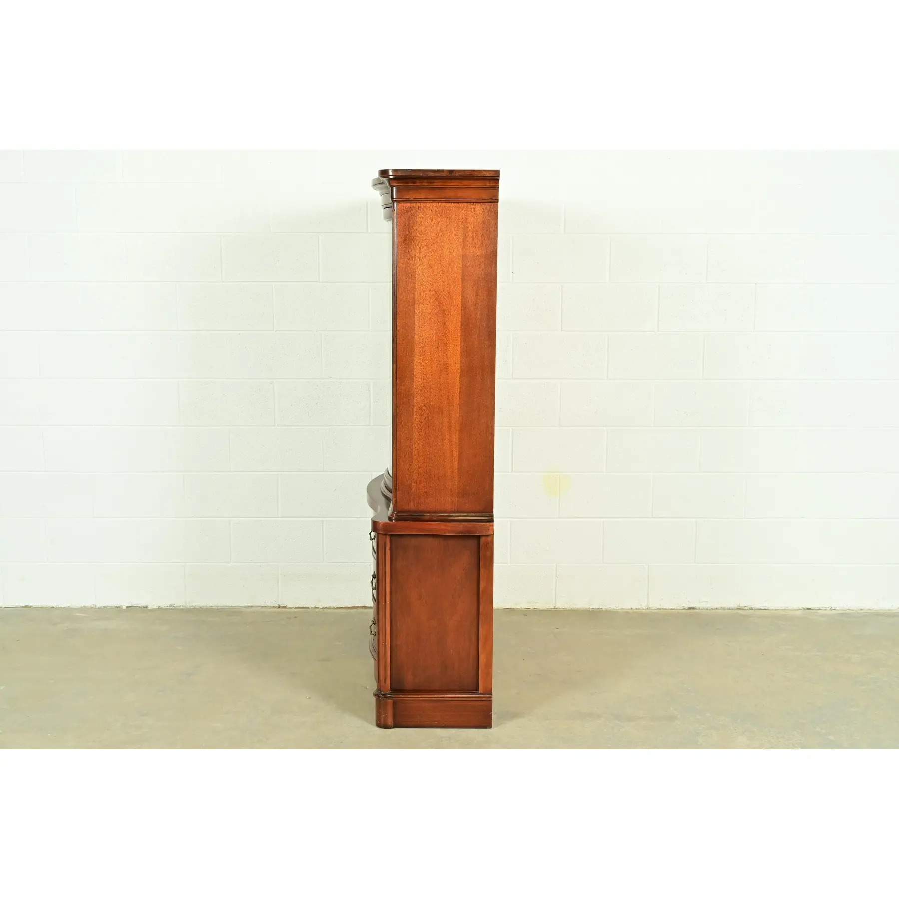Baker Furniture Style Georgian Carved Mahogany Breakfront Bookcase Cabinet, Circa 1950s - Image 10