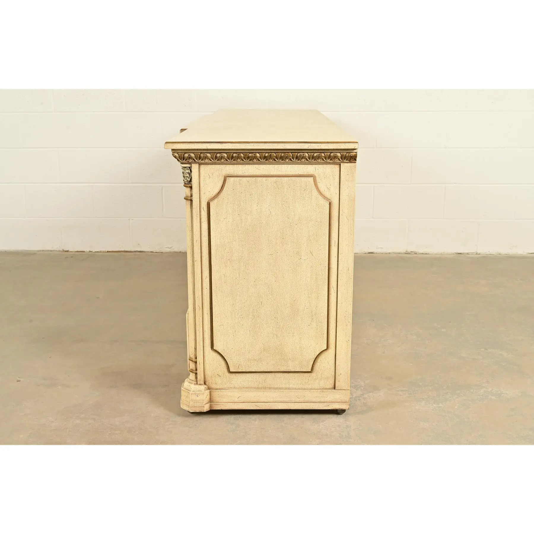 Romweber Hollywood Regency French Rococo Cream Lacquered Parcel Gilt Nine-Drawer Dresser, Circa 1960s - Image 10