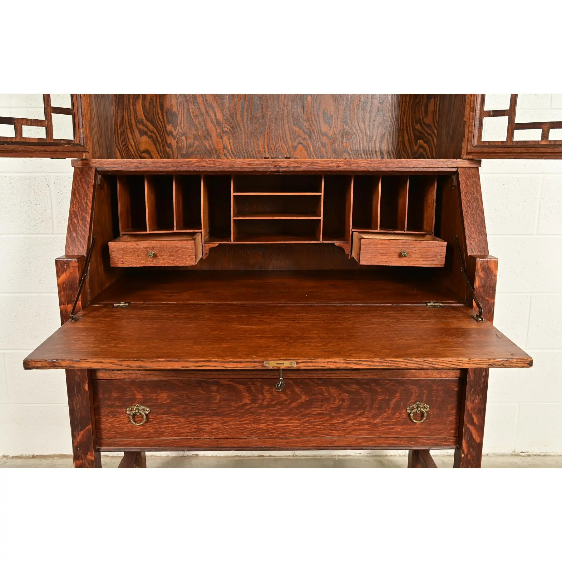 Stickley Brothers Style Antique Mission Oak Arts & Crafts Secretary Desk With Bookcase Hutch, Circa 1910 - Image 8
