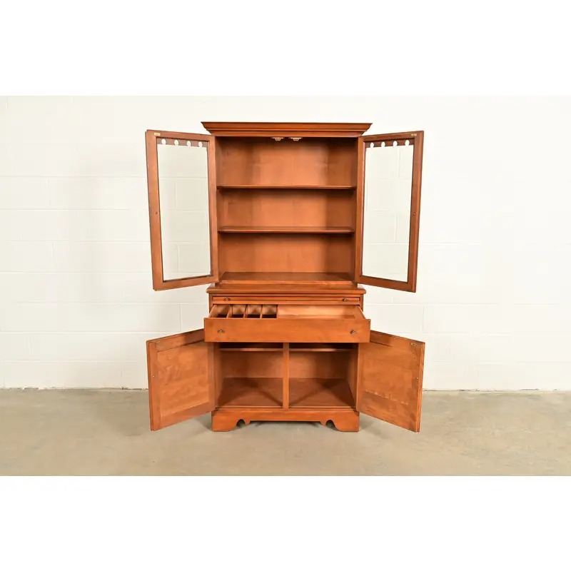Ethan Allen American Colonial Solid Maple Breakfront Bookcase Cabinet, Circa 1960s - Image 5