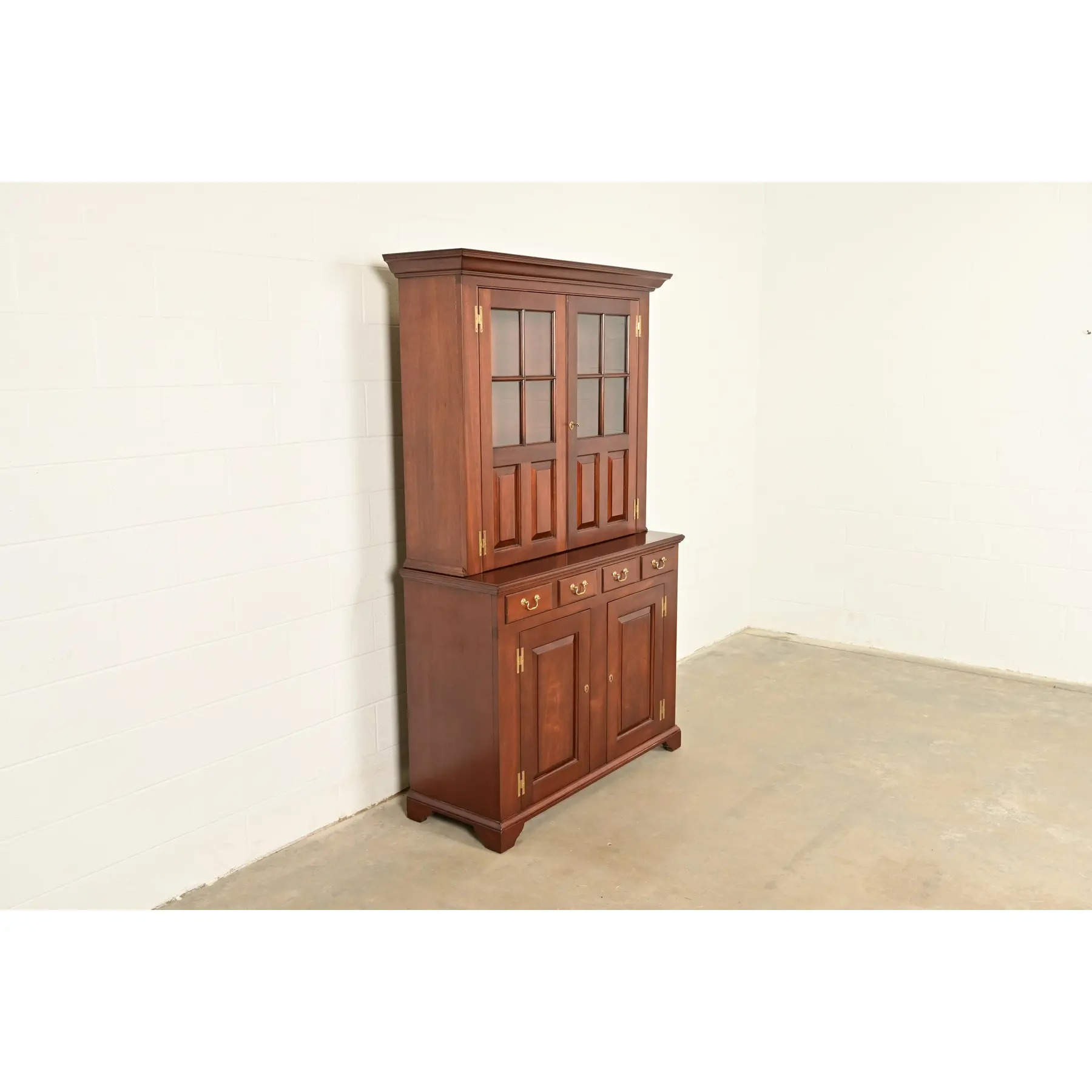 Kittinger Georgian Carved Mahogany Breakfront Bookcase Cabinet - Image 4