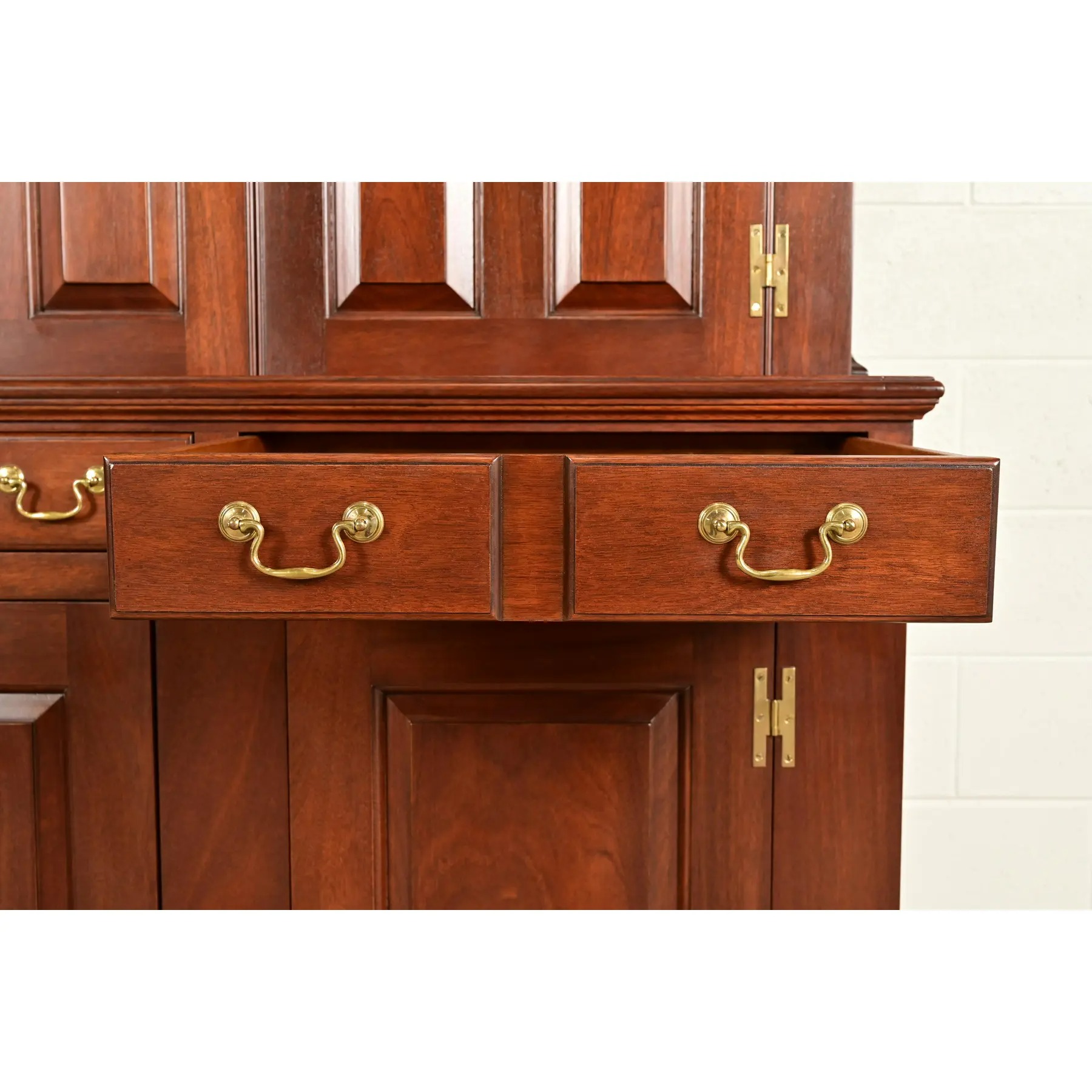 Kittinger Georgian Carved Mahogany Breakfront Bookcase Cabinet - Image 8