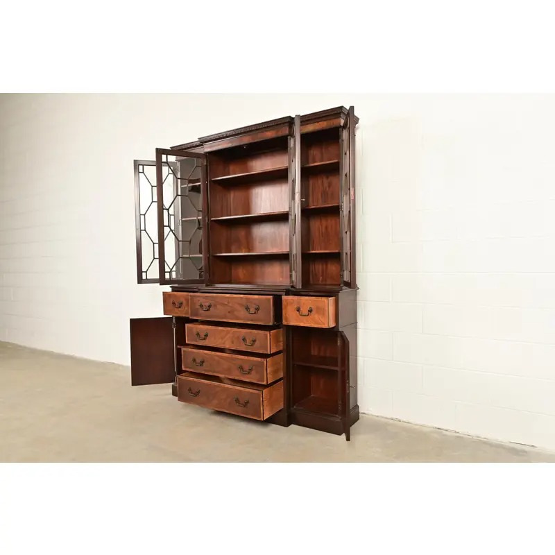 Baker Furniture Georgian Carved Mahogany Breakfront Bookcase Cabinet With Secretary Desk - Image 6