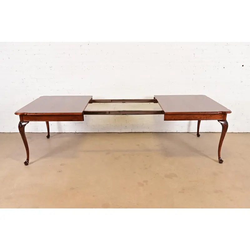 Ethan Allen Queen Anne Solid Cherry Wood Extension Dining Table, Newly Refinished - Image 6