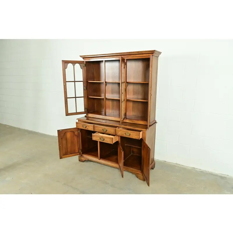 Statton Georgian Carved Cherry Wood Breakfront Bookcase or Dining Cabinet - Image 6