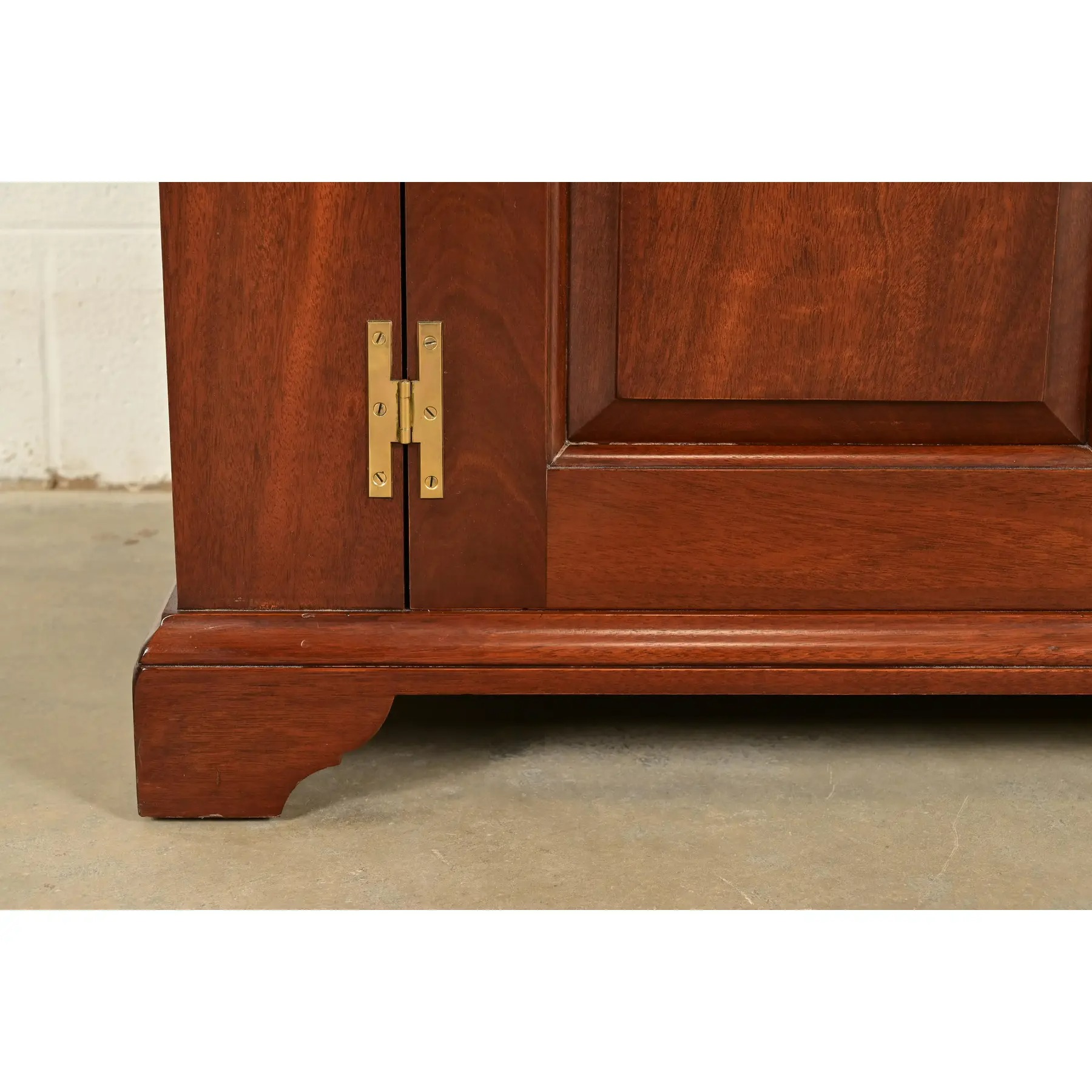 Kittinger Georgian Carved Mahogany Breakfront Bookcase Cabinet - Image 14