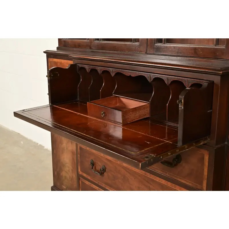 Baker Furniture Georgian Carved Mahogany Breakfront Bookcase Cabinet With Secretary Desk - Image 7