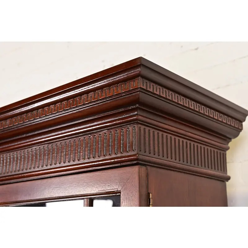 Baker Furniture Historic Charleston Georgian Flame Mahogany Lighted Breakfront Bookcase Cabinet - Image 8