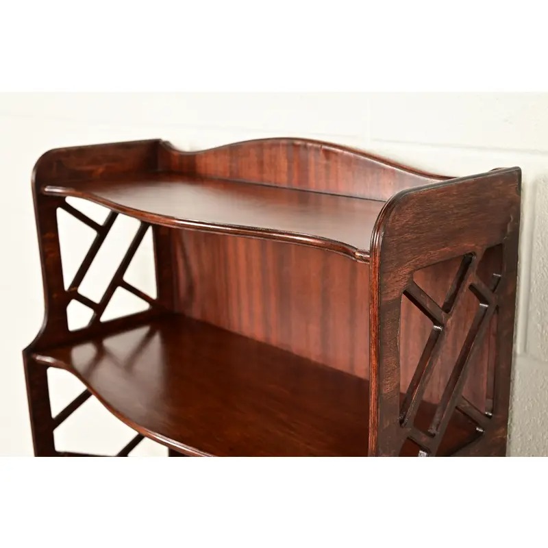 Baker Furniture Style Chinese Chippendale Carved Mahogany Étagère or Bookcase - Image 9