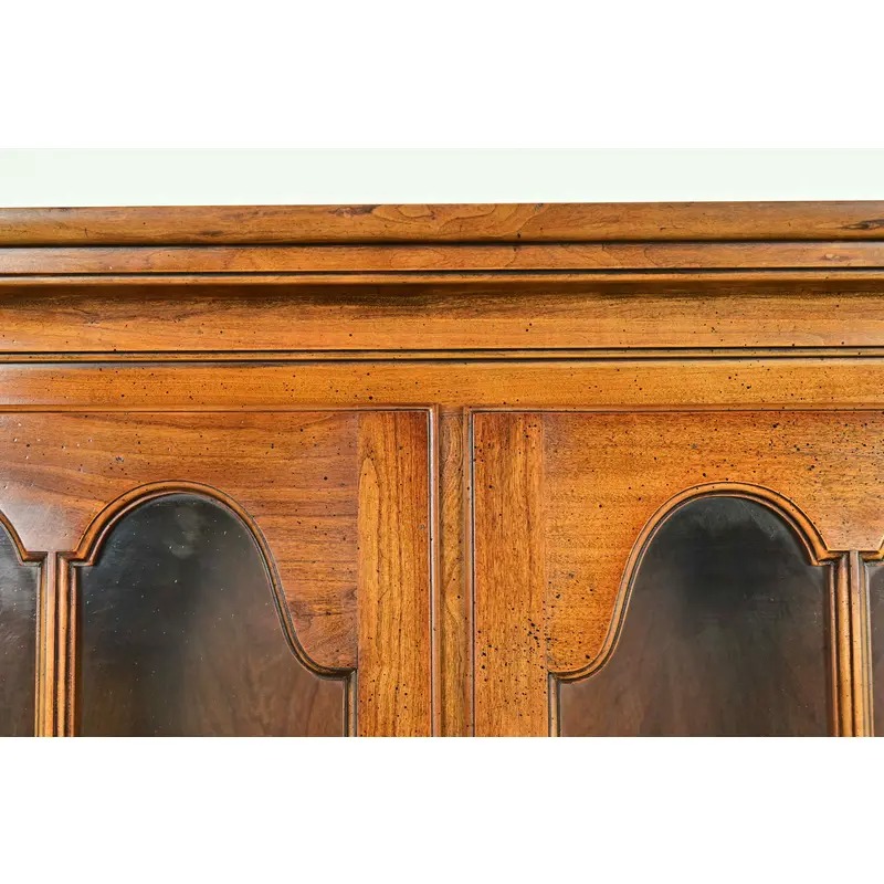 Statton Georgian Carved Cherry Wood Breakfront Bookcase or Dining Cabinet - Image 9