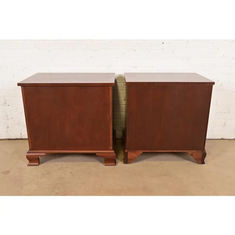Baker Furniture Georgian Carved Mahogany Nightstands, Newly Refinished - Image 10