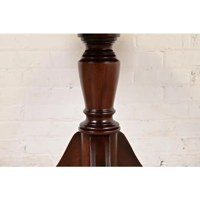 Baker Furniture Georgian Flame Mahogany Pedestal Drum Side Table or Tea Table, Newly Refinished - Image 11
