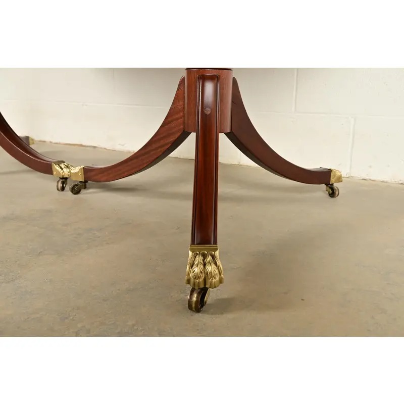 Kittinger Georgian Banded Mahogany Double Pedestal Dining Table, Newly Refinished - Image 11