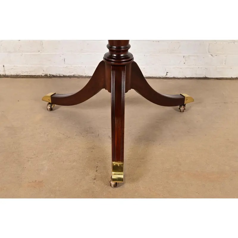 Baker Furniture Georgian Flame Mahogany Pedestal Drum Side Table or Tea Table, Newly Refinished - Image 12