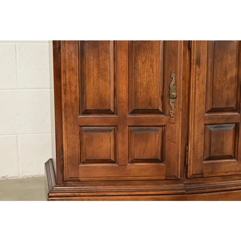 Ethan Allen Georgian Solid Maple Lighted Breakfront Bookcase Cabinet - Image 13