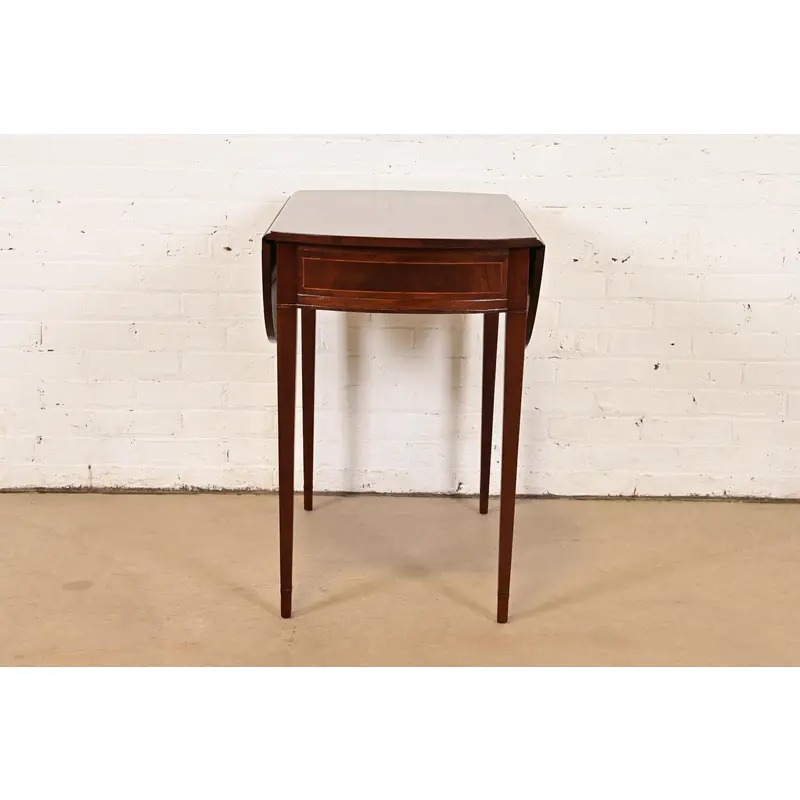Baker Furniture Georgian Flame Mahogany Drop Leaf Pembroke Side Table, Newly Refinished - Image 15