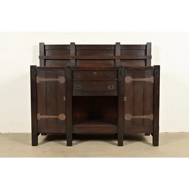 Imperial Furniture Grand Rapids Mission Oak Arts & Crafts Strap Hinge Eight-Leg Sideboard, Circa 1900