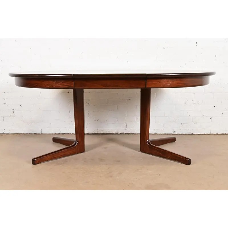 Skovby Danish Modern Sculpted Rosewood Extension Dining Table, Newly Refinished - Image 2