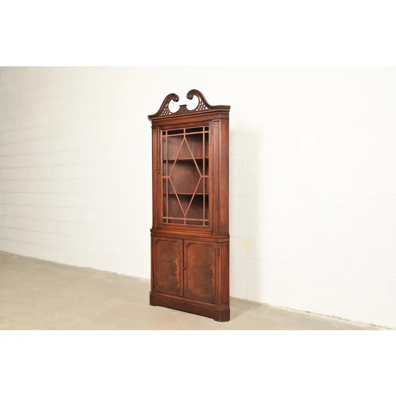 Baker Furniture Style Georgian Flame Mahogany Corner Cabinet, Circa 1940s - Image 3