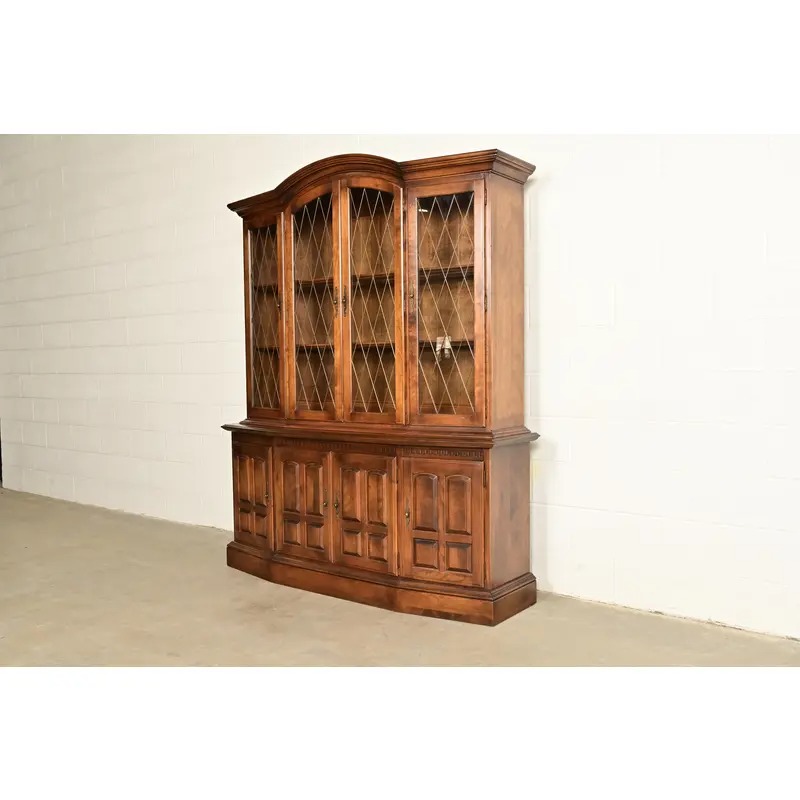Ethan Allen Georgian Solid Maple Lighted Breakfront Bookcase Cabinet - Image 3