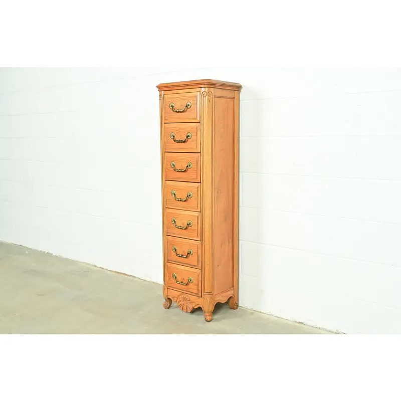 Hickory French Provincial Louis XV Carved Oak Lingerie Chest or Semainier - Image 3