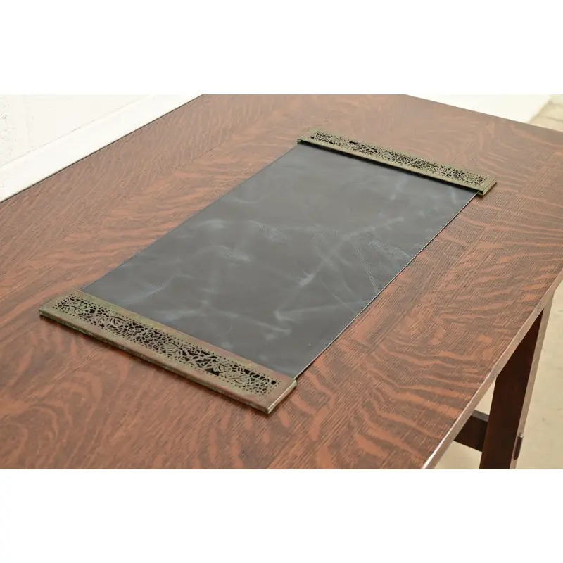Tiffany Studios New York Grapevine Bronze Blotter Ends With Leather Desk Blotter - Image 3