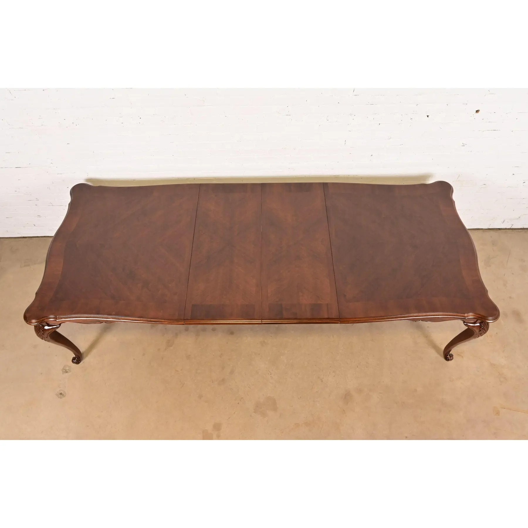 Kindel Furniture Style French Provincial Louis XV Carved Cherry Wood Extension Dining Table, Newly Refinished - Image 6