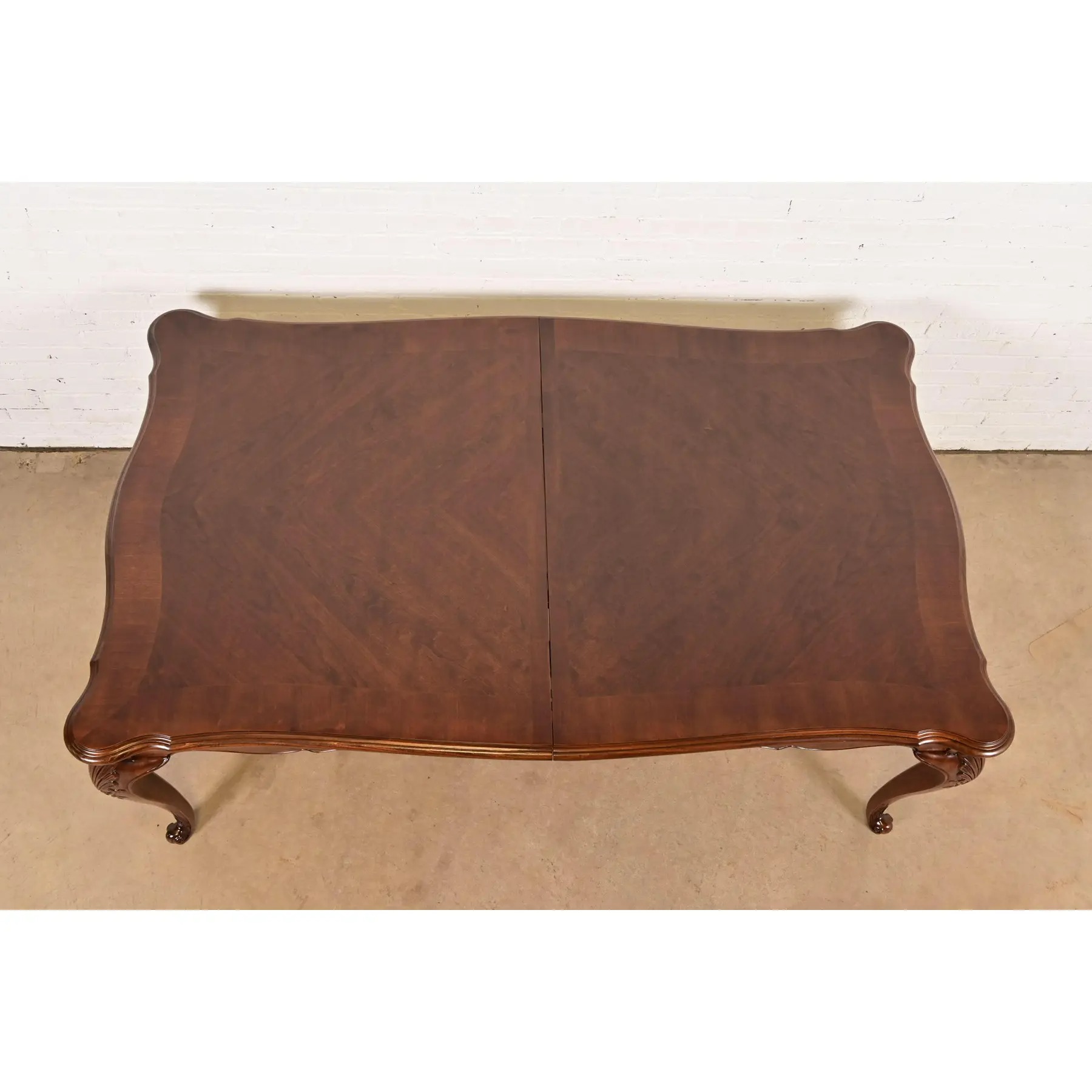 Kindel Furniture Style French Provincial Louis XV Carved Cherry Wood Extension Dining Table, Newly Refinished - Image 8