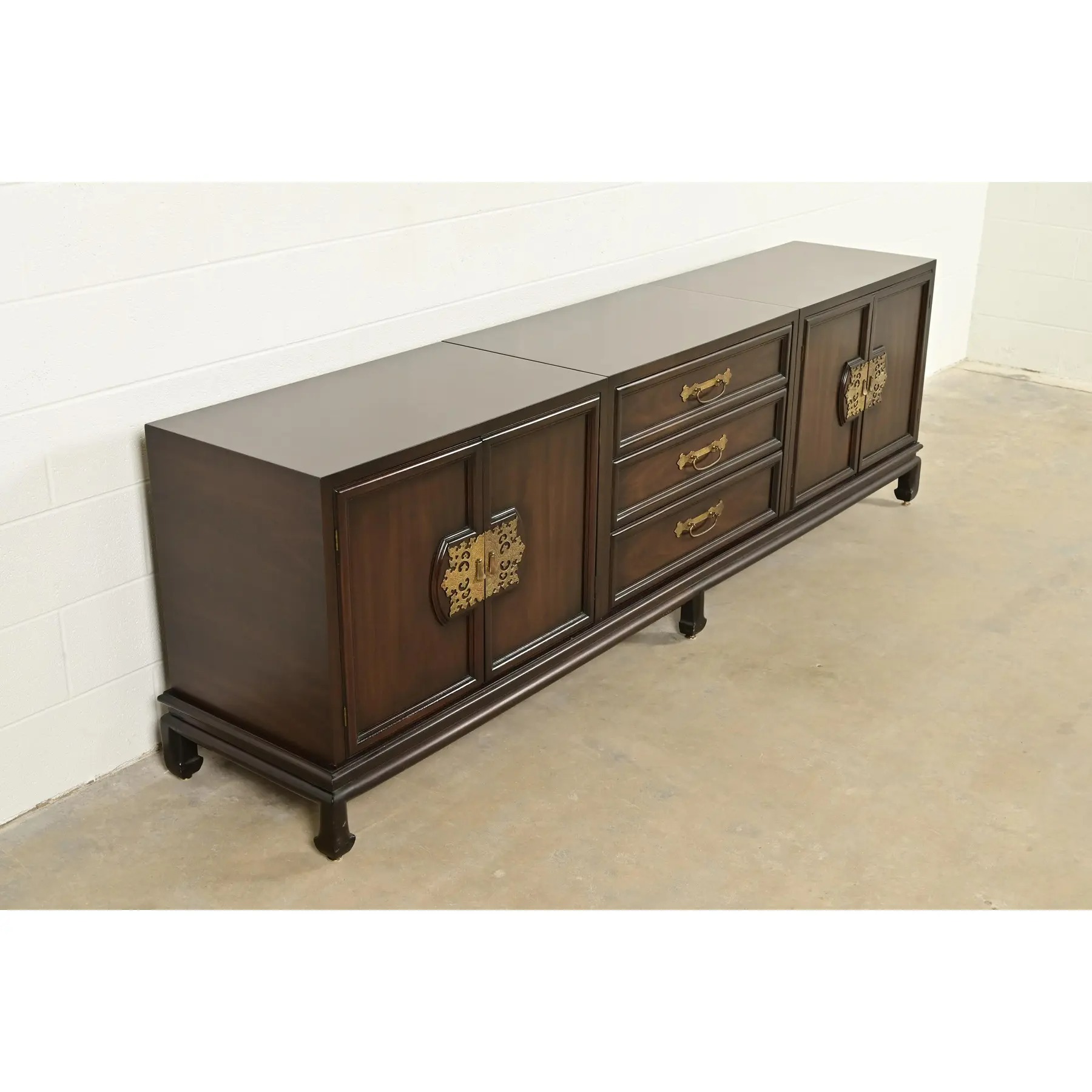 John Stuart for Mount Airy Hollywood Regency Chinoiserie Monumental Mahogany and Brass Sideboard Credenza, 1960s - Image 3