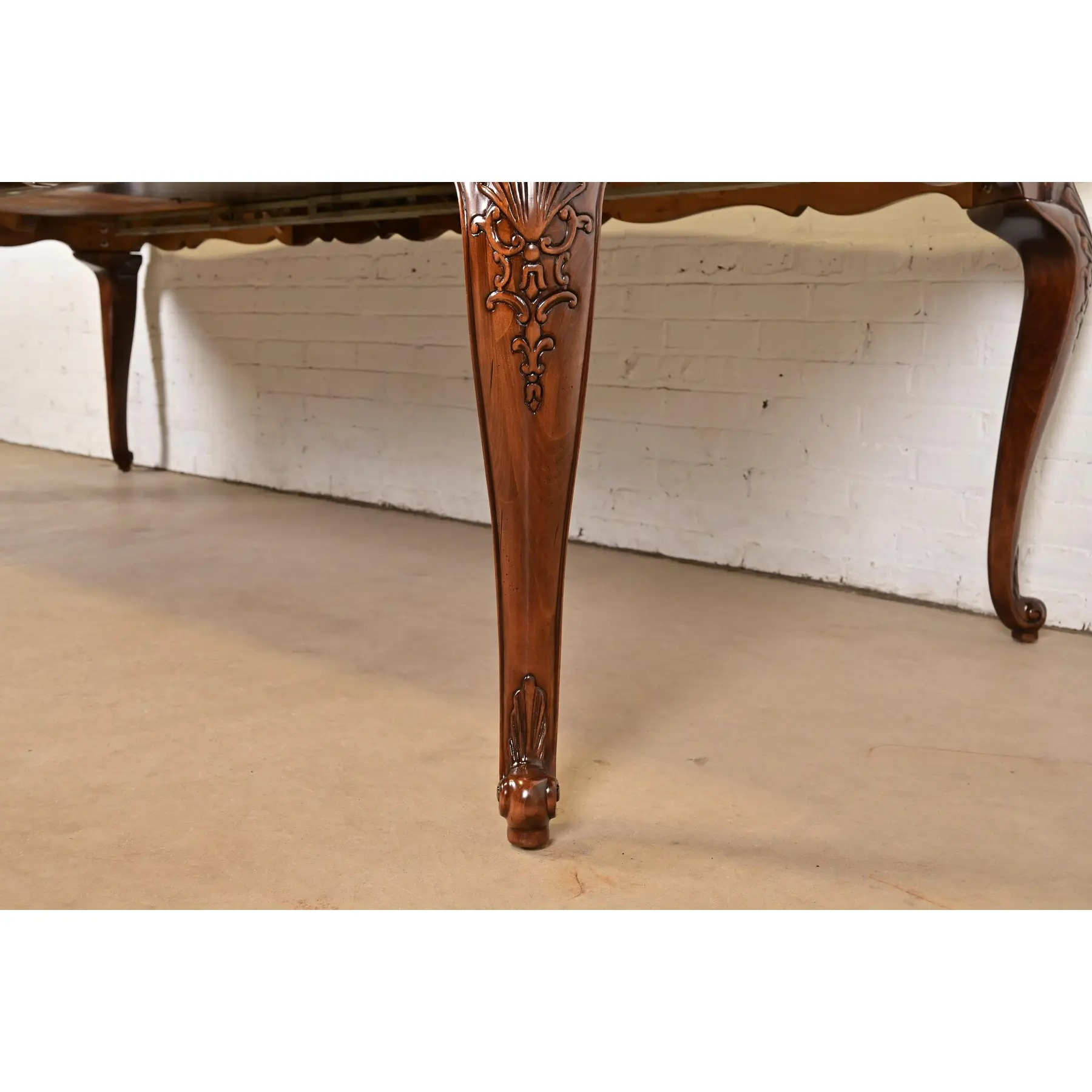 Kindel Furniture Style French Provincial Louis XV Carved Cherry Wood Extension Dining Table, Newly Refinished - Image 9