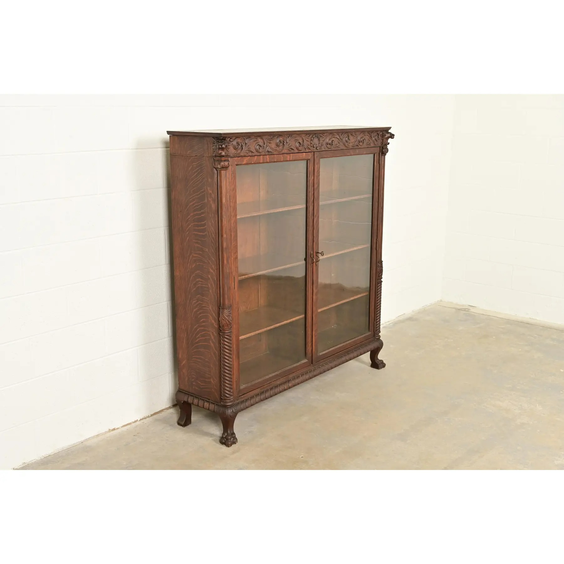 R. J. Horner Style Victorian Oak Double Bookcase With Carved Lion Heads and Paw Feet, Circa 1890s - Image 4
