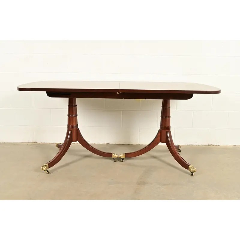 Kittinger Georgian Banded Mahogany Double Pedestal Dining Table, Newly Refinished - Image 4