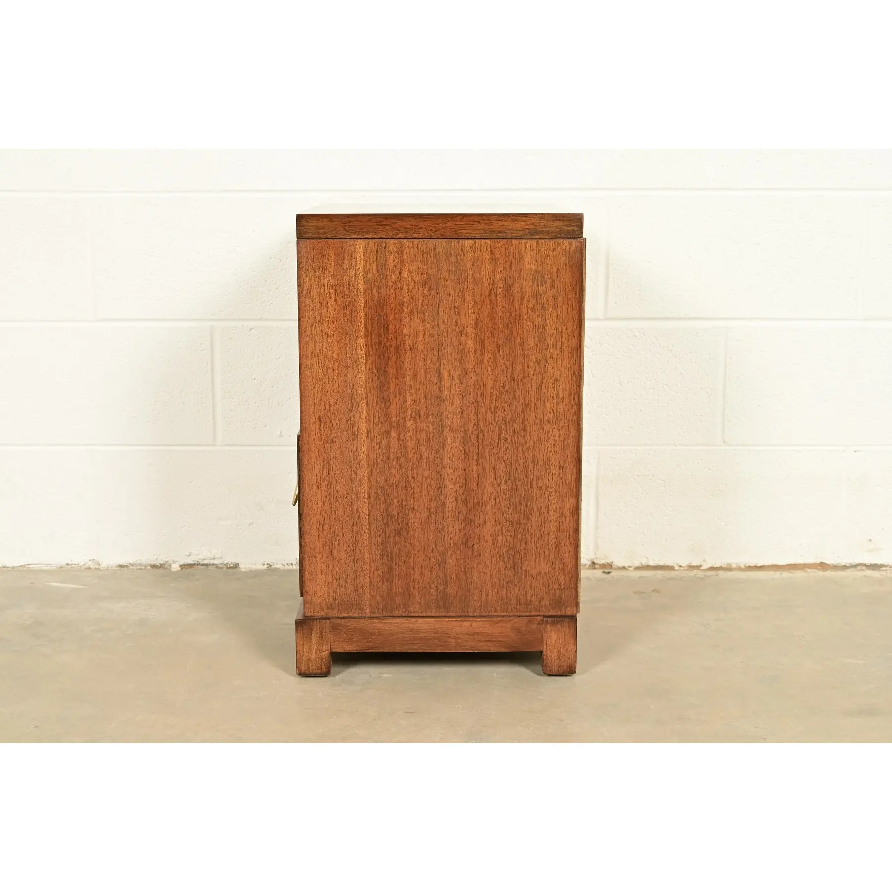 T. H. Robsjohn-Gibbings for Widdicomb Mid-Century Modern Hollywood Regency Mahogany Nightstand, 1950s - Image 10