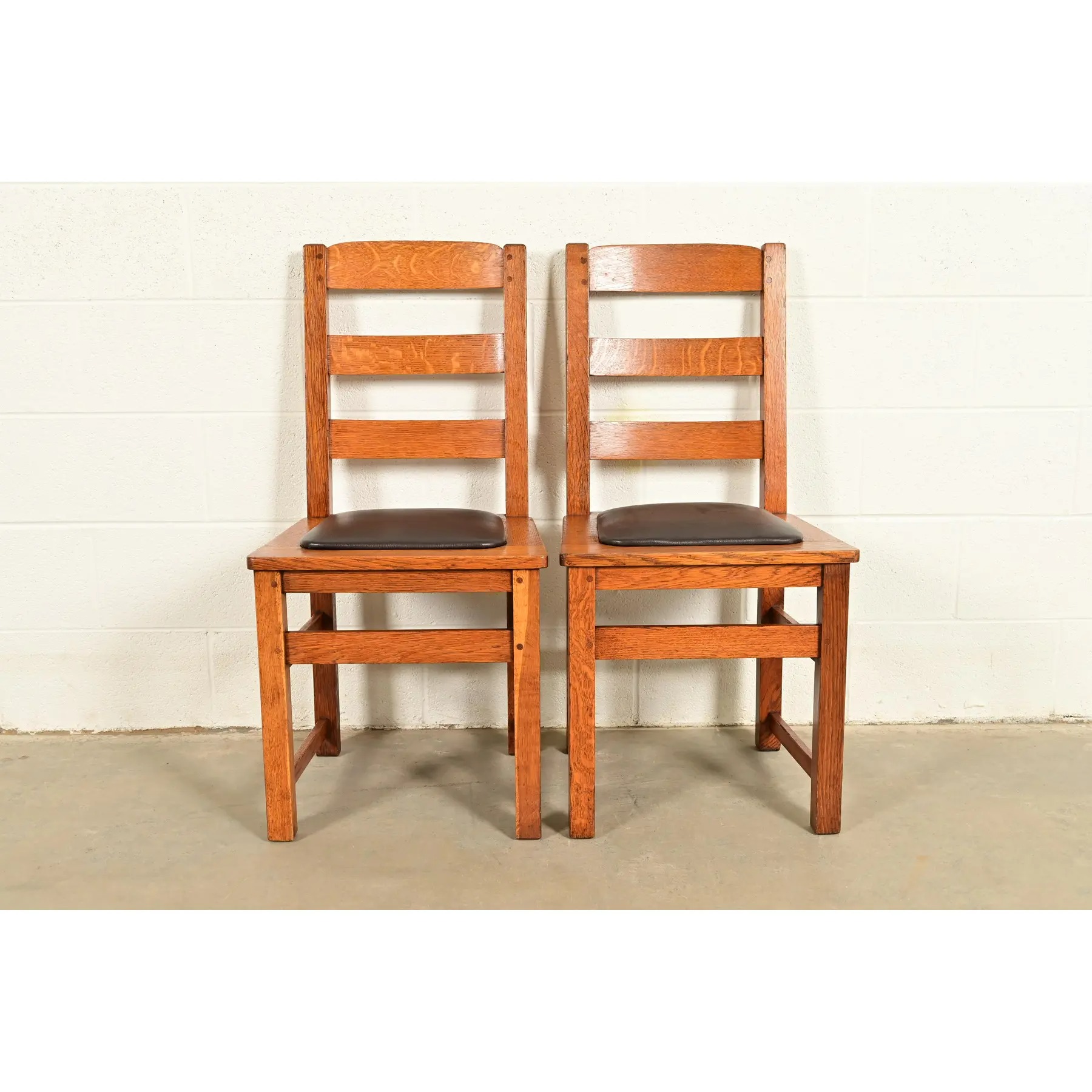 Limbert Antique Mission Oak Arts & Crafts Ladder Back Dining Chairs, Pair - Image 2