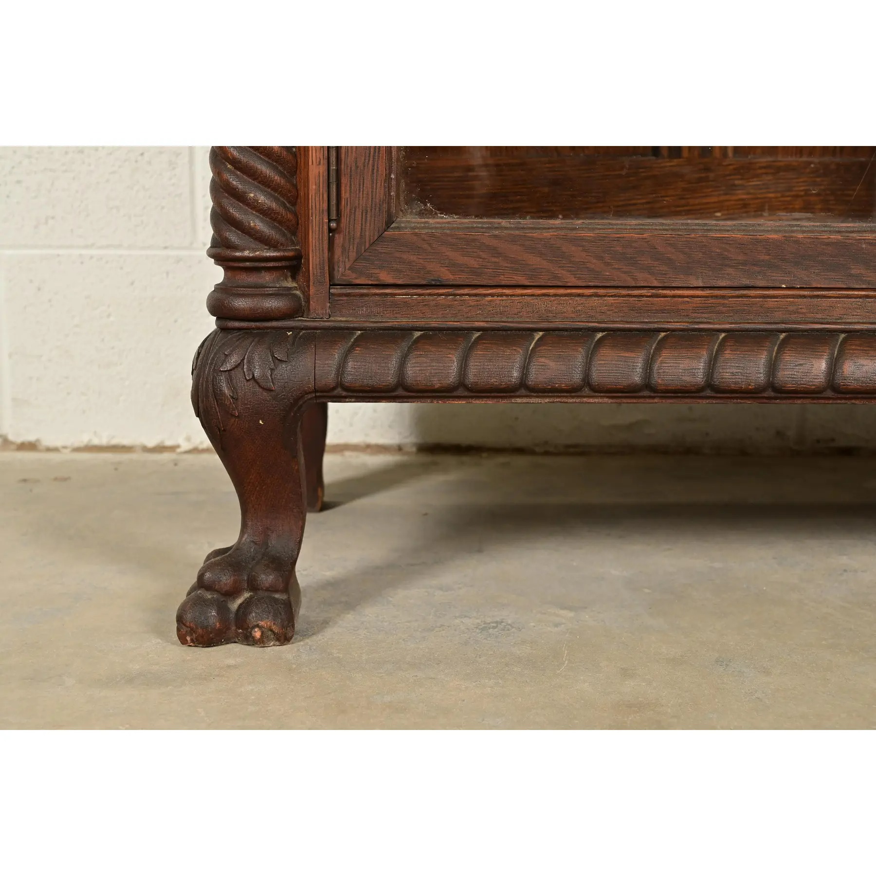 R. J. Horner Style Victorian Oak Double Bookcase With Carved Lion Heads and Paw Feet, Circa 1890s - Image 9
